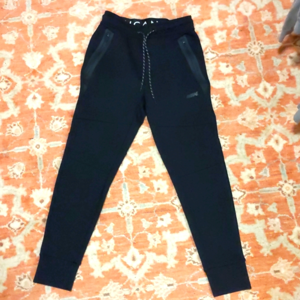 American Eagle joggers